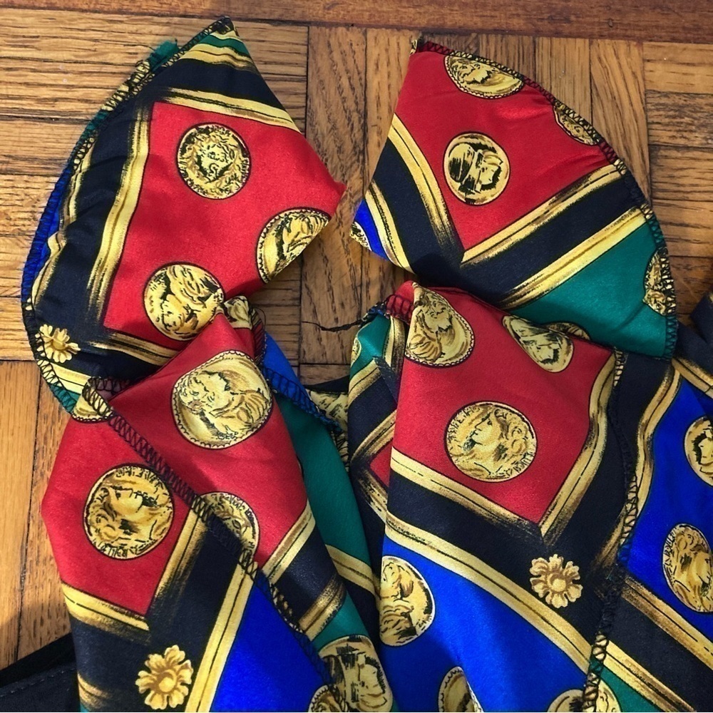 Vintage colorful printed coin button up top - Picture 14 of 16